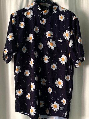 WeSC Oden SS Daisies AOP Navy Daisy Print Short Sleeve Button-Up Unisex M/L